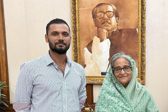 Mashrafe bin Mortaza with Sheikh Hasina